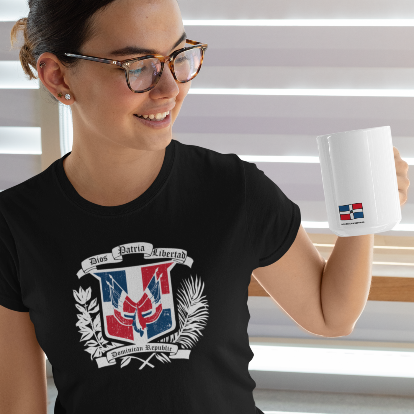 🇩🇴 Escudo dominicano (mujeres)