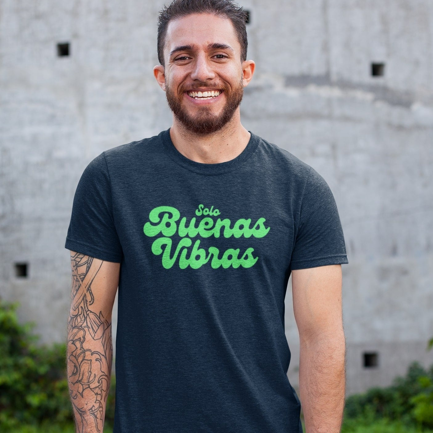 Solo Buenas Vibras t-shirt